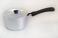 Ковш 1,5л пластиковая ручка с крышкой